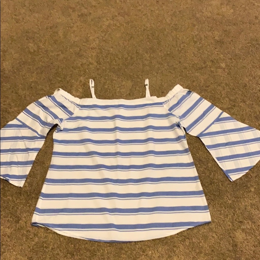 🔴 Calvin Klein Off the shoulder blouse *5 for $25
